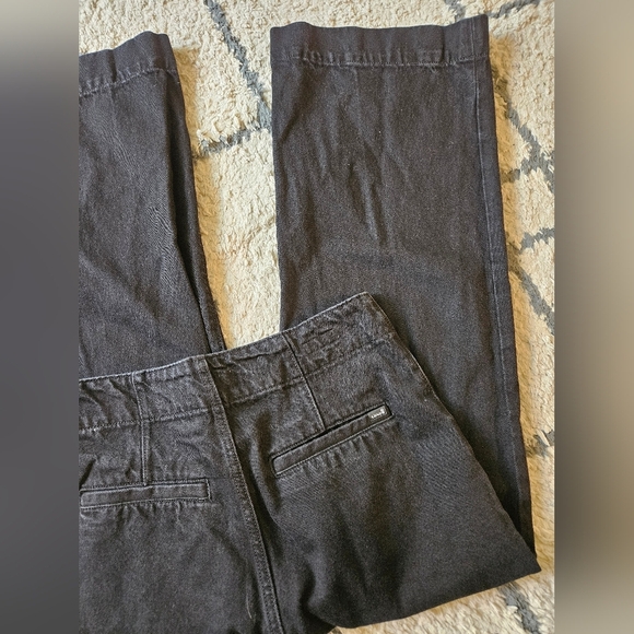 Levi's Premium Ribcage Wide Leg Trouser Style Jean Size 30 - Picture 6 of 7